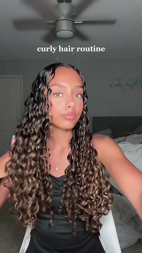 Beat School Air with Curly Hair Routine: No Frizz Tutorial