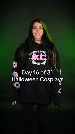 Kay Marie | Day 16 of 31 halloween cosplays! Starfire 💜✨ • • • #starfire #teentitans #halloween #costume #cosplay #fyp #explore #halloweencostume... | Instagram