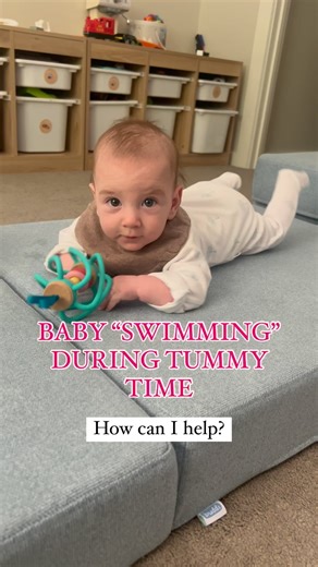 Demi | Paediatric Physio on Instagram: "HOW DO I HELP MY “ swimming” baby? Landau reflex, also known as the ‘sky diving’ reflex. What is it? 〰️When your baby is on their tummy (prone), they will lift their head, chest, arms and legs up. 〰️Often it looks like they are ‘swimming’ or in a ‘superman’ position. When does it develop? 〰️A reflex that appears at around 3-4 months 〰️Often they will begin by lifting head, neck and arms. Then progress to lifting up legs too! Why is it important? Develops: 