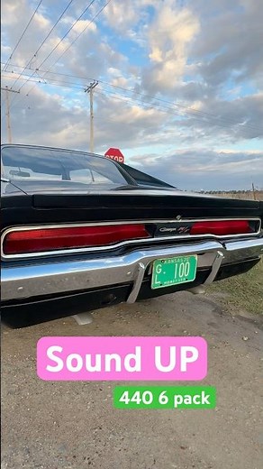 1970 Dodge Charger big block 440 6 pack idling idle Mopar 1969 Plymouth roadrunner Cuda barracuda