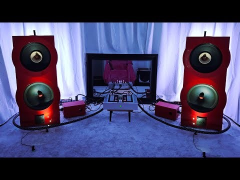 LADIES IN RED - MACO SOUND - Macaria (Whammerdyne Amp)
