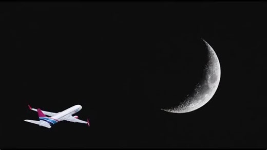 FlySafair on Instagram: "201 flights ✈️ 186 000 km flown today. That’s 4.64 laps around the Earth, almost halfway to the moon 🌍🌕 But it’s never about the distance. It’s about the destination, the faces, and the places that await you. FlySafair ❤️ Flying"