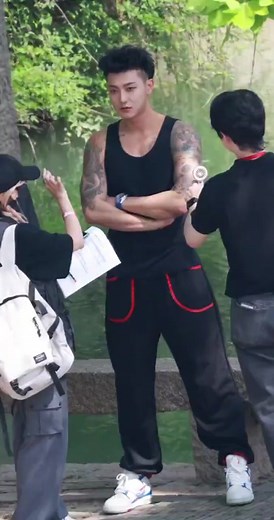 Huang Zitao: The Rising Star of Entertainment Industry