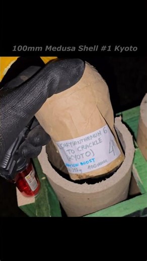 100mm Medusa Firework Shell - 4" #shorts #pyrotechnica #feuerwerk #gogetters