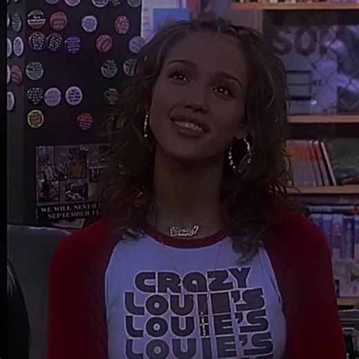 Jessica Alba's Timeless Beauty: A Closer Look