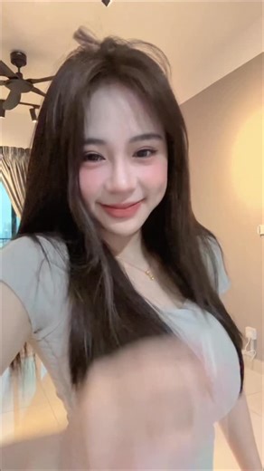 Liz | 🤍🩶 新 year 买 electronics， 真的不要乱买 ⚡️ Shopee CNY Sale 期间， 电子产品和家用电器选择很多， 重点是——要懂得比价 🧠 我都会先选 2–3 样最实用的， 再慢慢比， 结果真的发现 👉 Shopee lagi murah 🧧... | Instagram