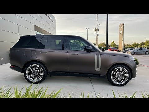4.4 liter twin turbo V8 Engine on the new 2023 Range Rover Autobiography
