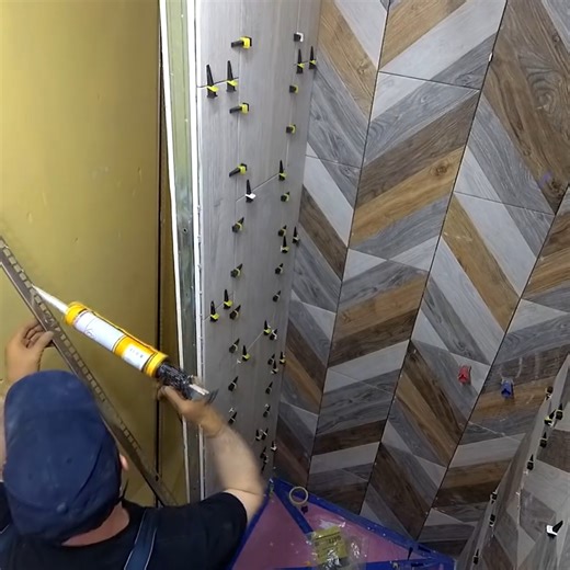 513K views · 3.7K reactions | Bathroom Corners made of Metal Profiles & Tiling Partner: youtube.com/@PavelSidorik | DIY & Crafts | Facebook