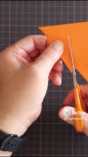 秋の折り紙：もみじの作り方と飾り方！