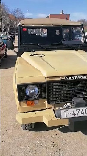 Land Rover Santana Militar #LandroverSantana #YouTubeEenespañol #Automo (Credit: Sargento Sentencia)