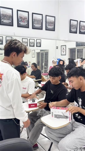 Free kliper untuk belajar 🔥🤩 #kursuspotongrambut #kursusbarberjambi #wakbajellbarberschool