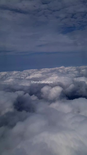 Time-lapse of flight landing in Accra on a cloudy day