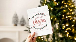 Christmas Card Holder Wood Christmas Card Organizer Photo Keeper Xmas Keepsake Album Collection for Holiday Birthday (Berry Garland)