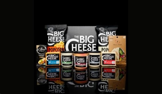 🎁 Get those holiday gift box orders in! We've got a size for every budget and don't miss our festive box options. WISCONSIN AGED CHEDDAR makes a great gift for a host or a delicious accompaniment for the party! 🎉 We ship anywhere in the U.S., making gift giving easy. 🎄 Free cold-pack shipping on orders $75 🚚📦 🔗 thebigcheese.com #TheBigCheese #HolidayGiving #CorporateGifting #WisconsinCheddar #cheeseboards #charcuterieboard #christmasgifts #giftideas | The Big Cheese Co.