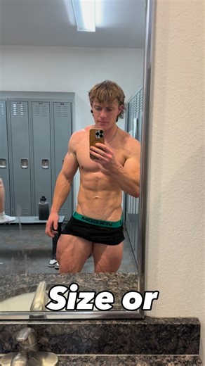 Jaydn | Throwback to comp lean - - - #gym #reels #powerlifting #bodybuilding #18 | Instagram
