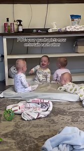 We’ve got a squad of quadruplets, barely old enough to crawl, engaging in the cutest conversation ever. They’re telling their own little jokes and laughing at them—like, what?! It’s crystal clear who the comedian of the group is. This is such an adorable moment, and we’re here for every giggle. Major thanks to the @carmack.quads for sharing this priceless treasure with us! Y’all are absolutely amazing. It’s not every day you see babies chatting and laughing like seasoned besties. Their little vo