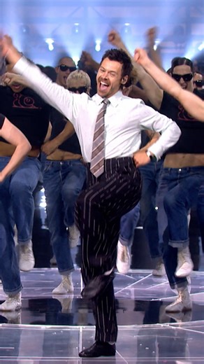 what a way to open the show 🙂‍↔️ Harry Styles kicks off The BRIT Awards 2026 with Aperture | BRIT Awards