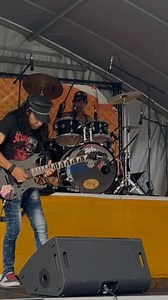 [Admin] Melissa sebuah band nostalgia 90'an yang semula muncul di era tahun 2000 bersama 5 orang anggota baru kecuali Ajak pemain bass. Lagu Kesan Cinta ini dirakam pada tahun 1990 untuk album pertama Melissa. | Melissa Band