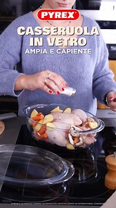 13K views · 31 reactions | Se ami le preparazioni a lunga cottura le casseruole in vetro Pyrex® fanno proprio al caso tuo! Il coperchio permette una cottura delicata, il vetro trattiene tutto il sapore degli alimenti e grazie alla comoda impugnatura, puoi portare i tuoi pranzetti direttamente in tavola. Dimenticati il pollo secco e bruciacchiato, con Pyrex® il SUCCESSO È ASSICURATO!  #pyrexitalia | Pyrex Italia | Facebook