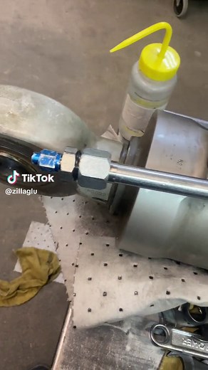 Biggest MLG #airplane #skydrol #blue #bluecollar #pressure #loud #machine #hispanic #noabloespañol