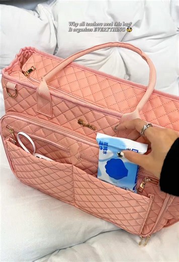 A teacher bag that matches any outfit (yes, really!) 👗 #TikTokShopBlackFriday #Christmasgifts#Bagstellar#Bagcollection#Totebag