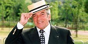 Frankie Vaughan - Loop-de-loop lyrics