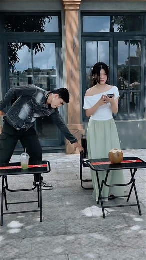 He Pulled Out A Chair For The Girl… ❤️👀 #ONEMAN #SilentSOS #Kindness #Humanity #Shorts