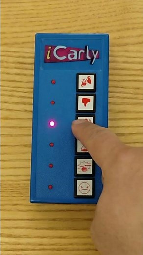 iCarly The New Sam's Remote ~ Playmates Nickelodeon Viacom 2010