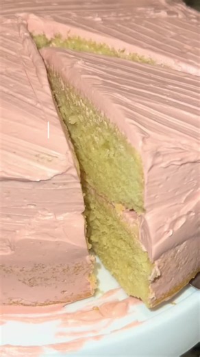 Some cakes are worth pulling out the box mix for… and some are worth making from scratch. 😂🍰 This vanilla cake is soft, moist, full of vanilla flavor, and exactly what I want when I’m taking the extra time to make one from scratch. And yes, I still love a good upgraded box cake. Both can exist over here. 😂 Vanilla Cake From Scratch 🍰 Ingredients: 2½ cups all-purpose flour 2½ tsp baking powder ½ tsp salt 1 cup unsalted butter, softened 1½ cups granulated sugar 4 large eggs 1 tbsp vanilla extr