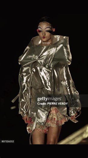 I need more pics of her in this show and angles🫩😭 #nadinestirttmatter for #Dior spring/summer 2002 #horsewalk #highfashion #fashion