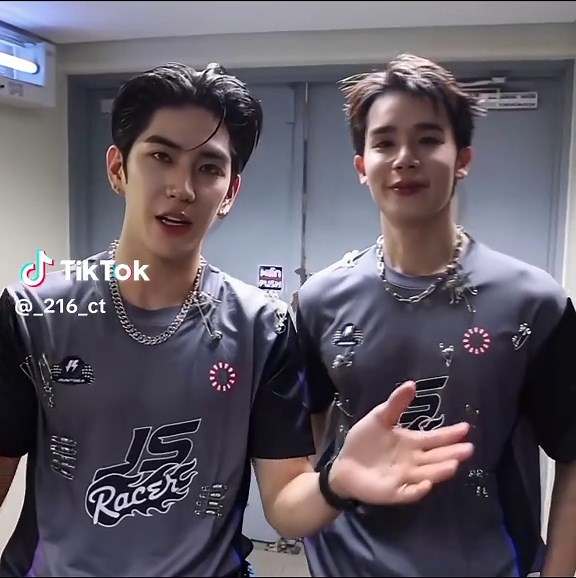 Sea Tawinan Jimmy — video tentang isi baju yang tak diketahui