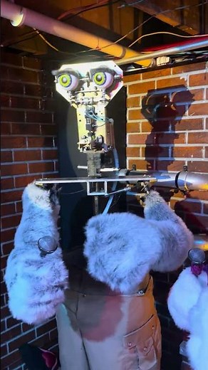 Chuck E Cheese cyberamic mechanism #animatronics #animatronic #chuckecheese #80s #90s