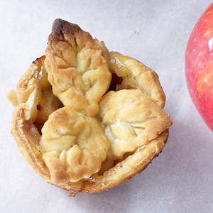 319K views · 620 reactions | Grandma’s Mini Apple Pies!! All ingredients came from ALDI USA! #Sponsored | TheRecipe | Facebook