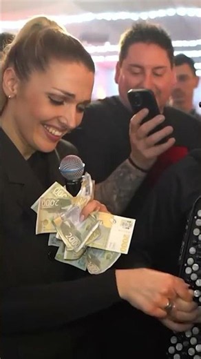 BOJANA SVIRA HARMONIKU 😎😉