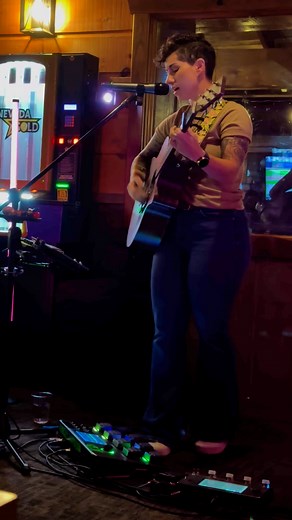 I’m trying a new song out and here’s what I have to say about it… Avril Lavigne does not get enough credit!!! Catch me at Da Bar tonight from 6-9! #AvrilLavigne #livemusic #karleydavidson #ontheroad #complicated #liveentertainment #liveloopingartist | Karley Davidson