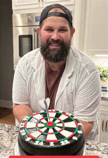Delicious Dart Board Cake for Game Night