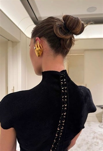 Cuff earings as an accent 😍 #luxurylifestyle #luxury #fyppppppp #jewelry #diamonds