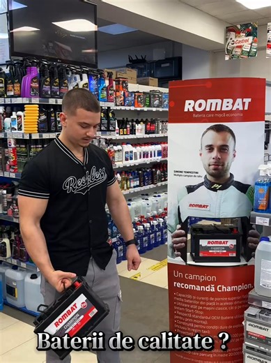La Autopit avem cei mai tari colegi... și cele mai grele baterii 😄 Uite-l pe Cosmin făcând antrenament de forță chiar la locul de muncă! Vino să-ți rezolvăm problema cu bateria... și poate mai facem un flex împreună 💪🔋 Te așteptăm în magazin / service! ❤️ #gym #gymhumor #gymbro #gymlover #gymtime