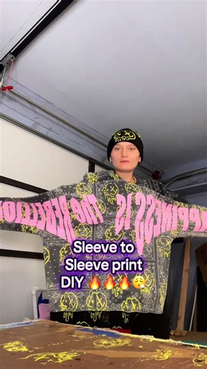 Sleeve to sleeve screen print diy super cheap and easyyyy #screenprinting #fypシ #diy #art #make