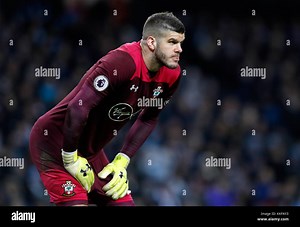 Southampton goalkeeper Fraser Forster during the Premier League match at the Etihad Stadium, Manchester. PRESS ASSOCIATION Photo. Picture date: Wednesday November 29, 2017. See PA story SOCCER Man City. Photo credit should read: Martin Rickett/PA Wire. RESTRICTIONS: EDITORIAL USE ONLY No use with unauthorised audio, video, data, fixture lists, club/league logos or "live" services. Online in-match use limited to 75 images, no video emulation. No use in betting, games or single club/league/player 