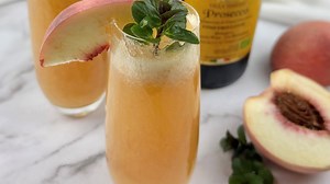 Classic peach bellini recipe