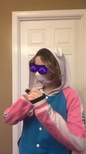 Bunny Bot Dancing: Party Time with a Cute Twist