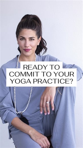 Sarah Beth | Online Yoga Teacher on Instagram: "Has it been a while? Let me help with the FREE 7 day Beginner Yoga Challenge, an EASY way to get on your mat and feel great in only 10 mins a day. We start November 21st, 👉🏼 Comment YOGA below and I'll send you the link 💙"