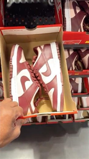 Dunks for the Price of Flip Flops 😂