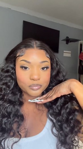The loose wave that never goes out of style: Elegant and Decent.💁‍♀️🎇 𝗛𝗮𝗶𝗿 𝗶𝗻𝗳𝗼: 13x4 Frontal Loose Wave Natural Black Hair Wig 𝗛𝗮𝗶𝗿 𝗹𝗶𝗻𝗸 : https://st.arabellahair.com/FZXRE ❣𝗠𝗼𝘁𝗵𝗲𝗿'𝘀 𝗗𝗮𝘆❣ $10 Off 𝗡𝗼 𝗟𝗶𝗺𝗶𝘁 $30 Off $169 $50 Off $259 💝$80 Off $369 💝𝐎𝐯𝐞𝐫 $299: 𝐆𝐞𝐭 𝐀 𝓖𝓲𝓯𝓽 𝓑𝓸𝔁 Extra $20 off coupon code: AFB20 #wig #wigforsale #arabellahair #naturalblackhair #frontalwig #loosewavehair #hairinspo | Arabella hair Official