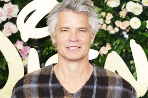 Timothy Olyphant's marriage to college sweetheart and connection to iconic American family