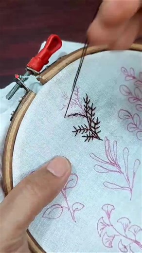 How to do easy back stitch design in embroidery 🍀#art #diy #stitch #embroidery #embroiderydesigns