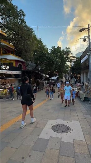 🇲🇽 Walking in Playa del Carmen, Mexico #shorts
