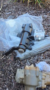 Old steering box out, new PSC box in. | Do it in the Dirt