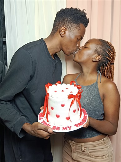 I made a valentine's proposal to my Queen. This is how it turned out. thank you @ENM KITCHEN. #fyp #wife #surprise #trendingvideo #viralvideo